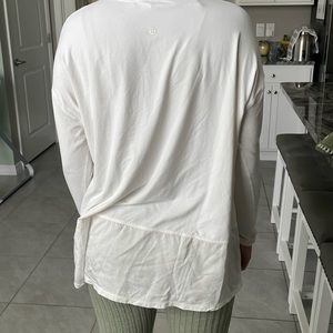 Lululemon white long sleeve shirt